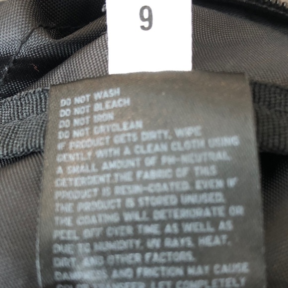 Uniqlo Black Crossbody Bag - Picture 10 of 11